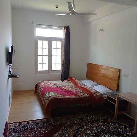 מלון Srīnagar The Ile מראה חיצוני תמונה